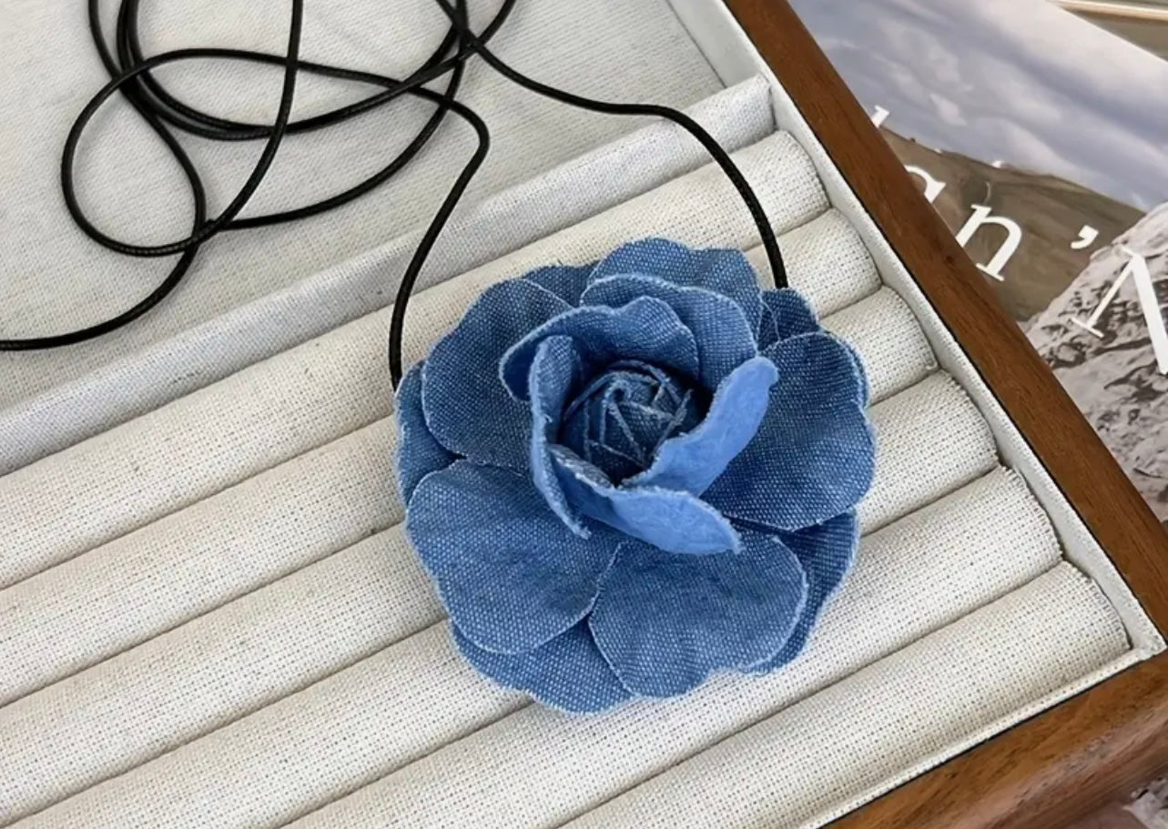 Classy Flower Chocker (Varios Colores)