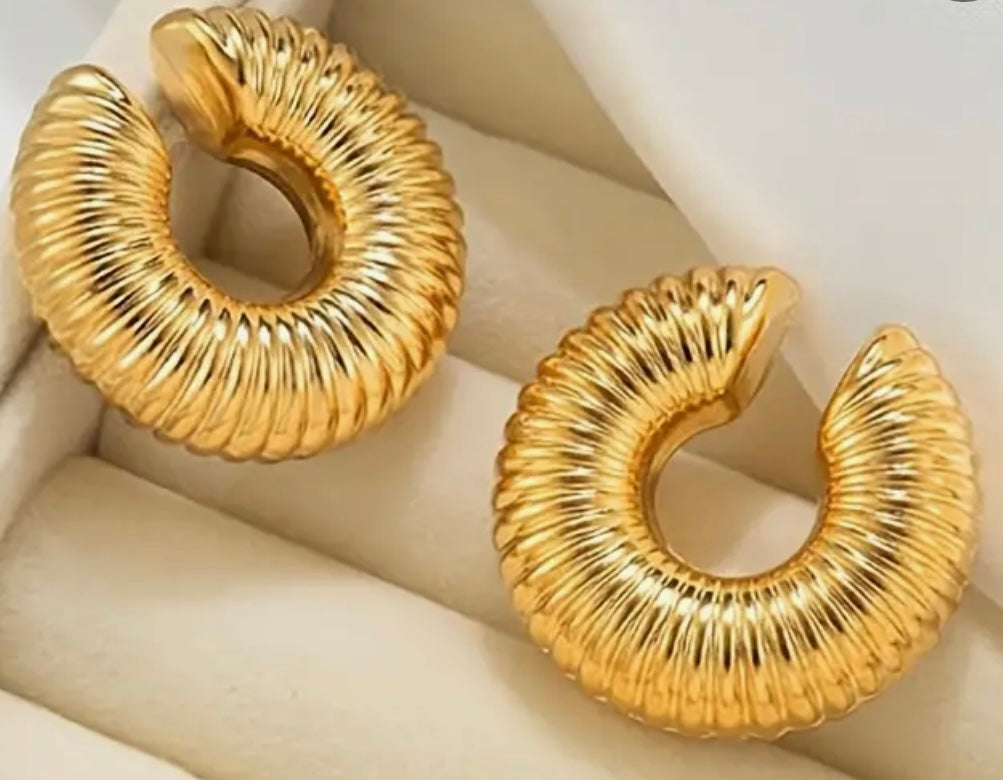 Texturized Medium Ear Cuffs (Varios Estilos)