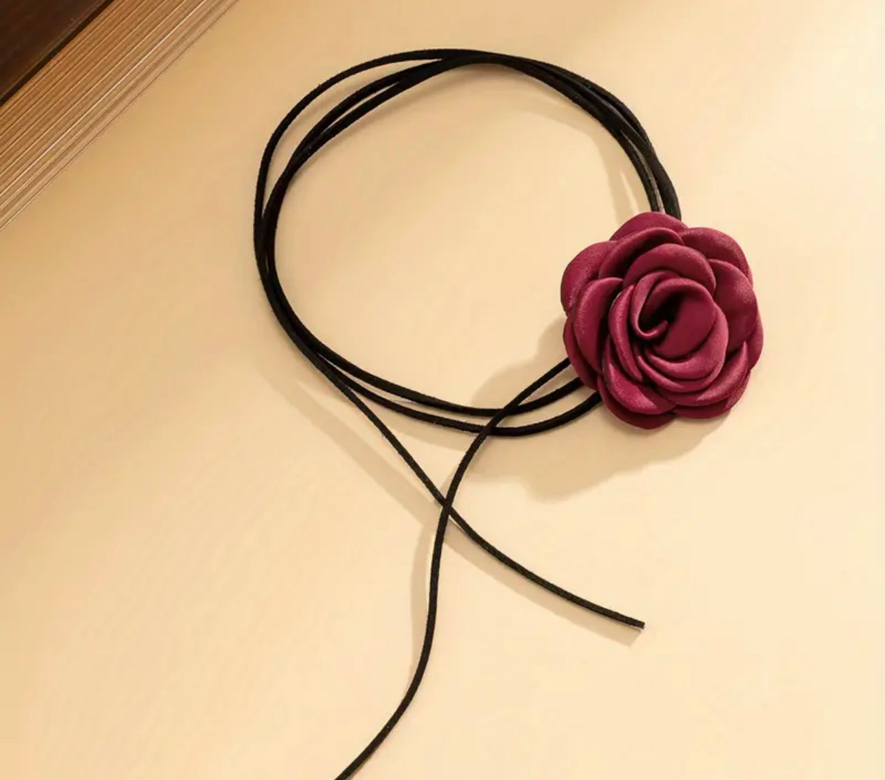 Classy Flower Chocker (Varios Colores)