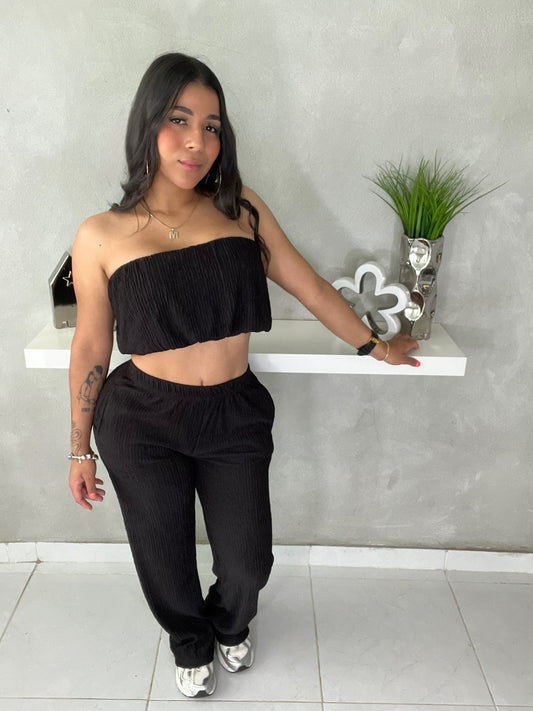 Lola Texturized Black Set
